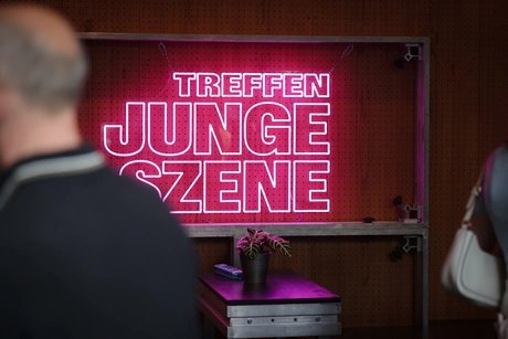 Tanztreffen der Jugend: Jury-Sofa