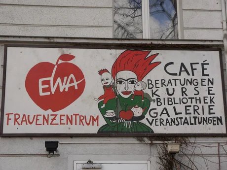 EWA-Frauenzentrum Schild, Prenzlauer Berg