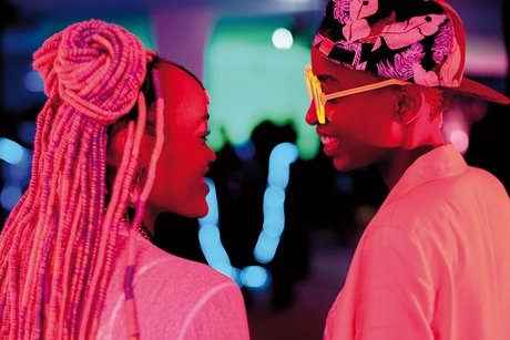 Show image caption ›Rafiki‹, Kenia 2018, Regie: Wanuri Kahiu, Bild: Salzgeber