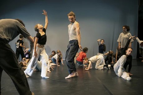 Contemporary Open_Arms_30.5_by_René_Löffler