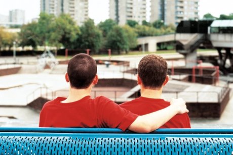 ›Beautiful Thing‹ Großbritannien 1996, Regie: Hettie MacDonald