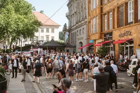 Die Bunte Bande Berlin vorm Museumslabor im Nikolaiviertel 