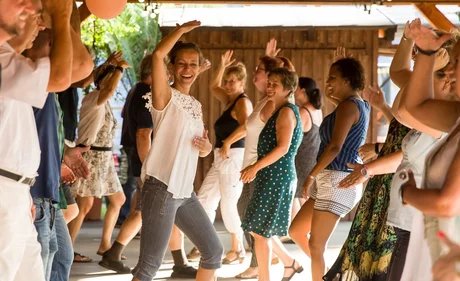 Tanzen in der Baumschule