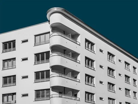 Das Apartmenthaus von Hans Scharoun. Architekturführungen von Christian Fessel | Mann mit Hut Touren