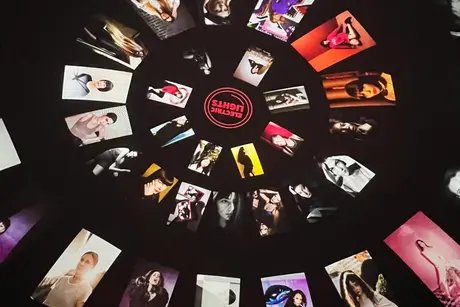 »Electric Lights – Women in Electronic Music« Portraits an der Kuppel Planetariumssaal 