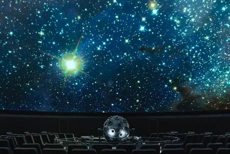 Dunkelwolken im Planetariumssaal des Zeiss-Großplanetariums