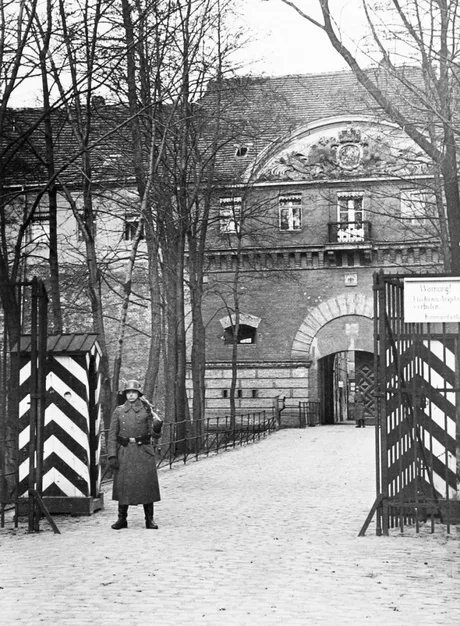 zu Zeiten der Wehrmacht auf der Zitadelle