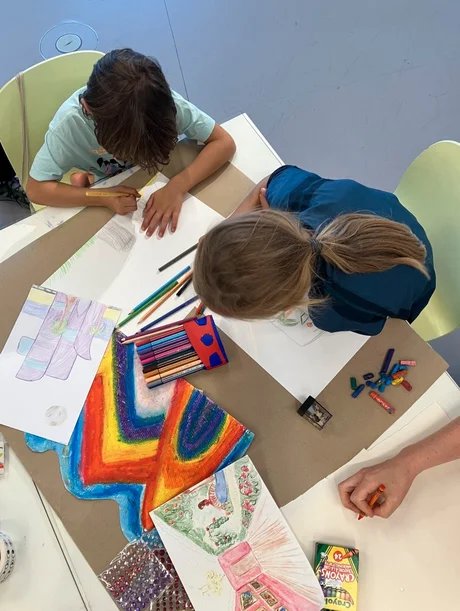 Drop-In Forum, Farbe, Fantasie