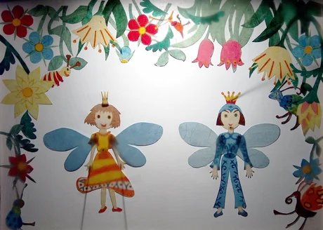 Däumelinchen findet ihren Blütenprinz