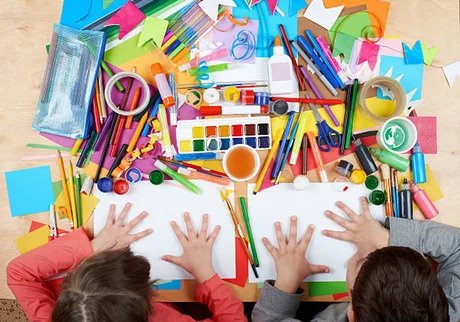 Kreativer Bastelspaß für Familien in der Bibliothek!