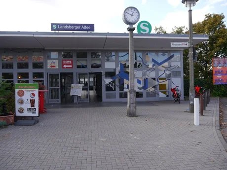 S-Bahnhof LandsbergerAllee, Eingang