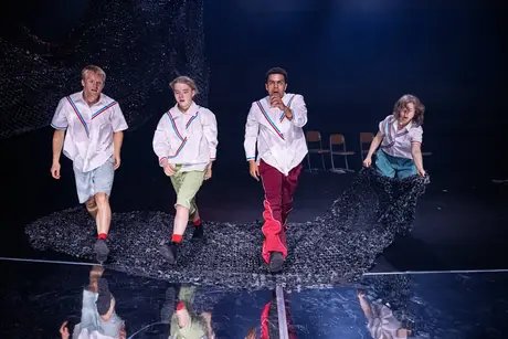 "Die Fische" am Theater Strahl