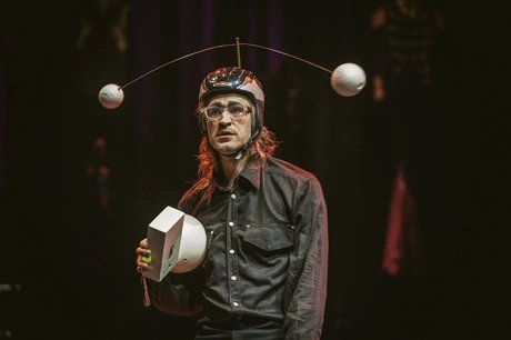 Marcus Jeroch: MEHR CHAOS, MEHR LIEBE | WOZWO