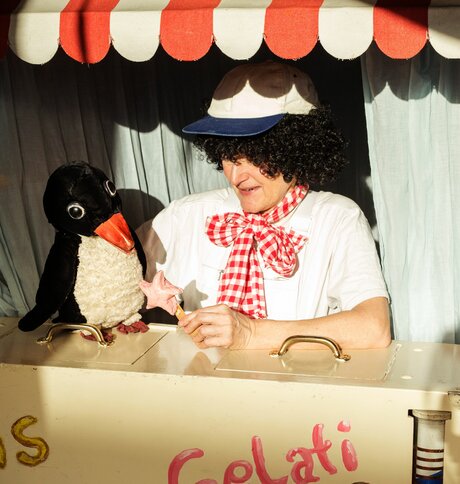 Mario, der Eismann und der Pinguin