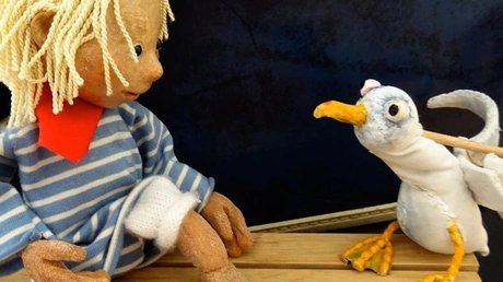 Frieda and the cheeky seagull