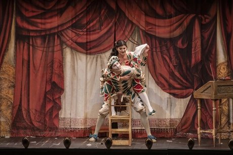 Aigul Akhmetshina als Rosina, Samuel Dale Johnson als Figaro