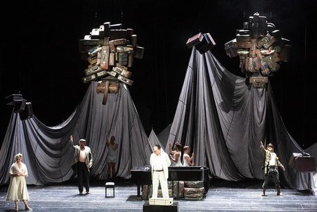 Annika Schlicht als Fricka, Albert Pesendorfer als Fasolt, Iain Paterson als Wotan, Tobias Kehrer als FafnerBernd Uhlig
