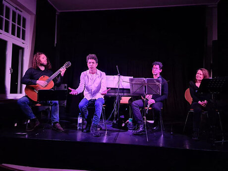 Jarock-Ensemble auf der Bühne