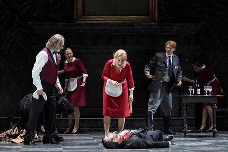 u. a. Seth Carico als Junker, Elisabet Strid als Els, Stephen Bronk als Wirt