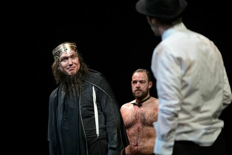 Lars Eidinger als Hamlet in der Schaubühne am Lehniner Platz