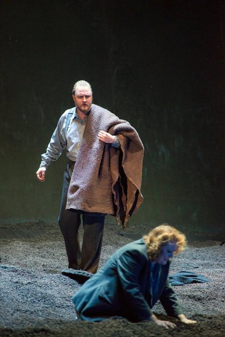 Tobias Kehrer als Orest, Catherine Foster als Elektra