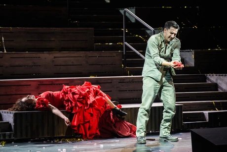 Clémentine Margaine als Carmen, Charles Castronovo als Don José