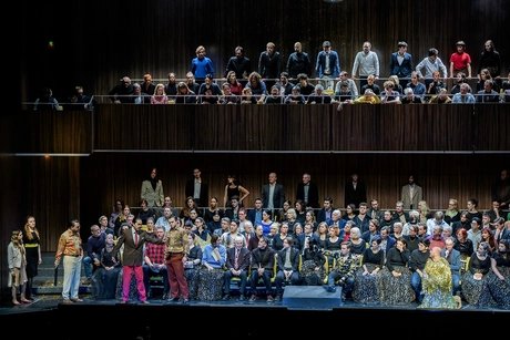 Byung Gil Kim als Der Graf von Monterone, Roman Burdenko als Rigoletto