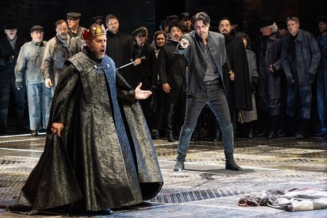 u. a. Alex Esposito als Philipp II., Jonathan Tetelman als Don Carlo