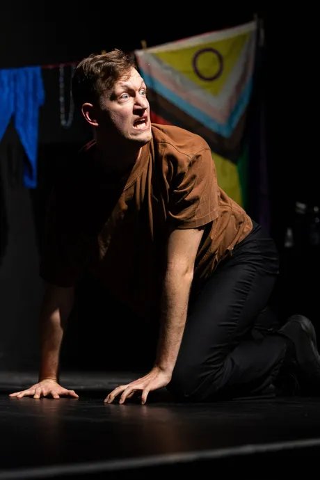 Tante Hannelore lädt zum Kuchenessen ein // Queere Fragmente