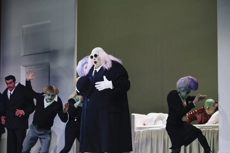 Jörg Schörner als Maestro Spinelloccio, Burkhard Ulrich als Gherardo, Dean Murphy als Marco, Arianna Manganello als La Ciesca, Misha Kiria als Gianni SchicchiEike Walkenhorst