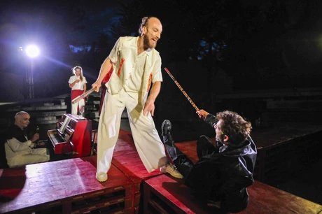 Hamlet aka Benjamin Krüger im Kampf mit Laertes aka Philipp Myk