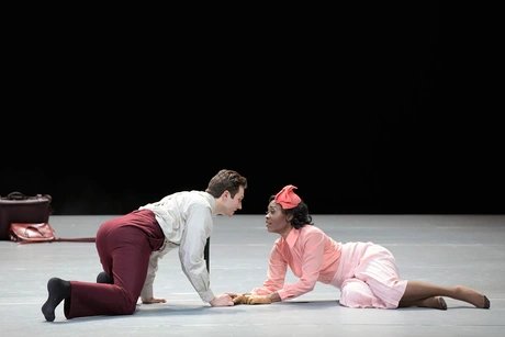 Samuel Dale Johnson als Demetrius, Jeanine De Bique als Helena