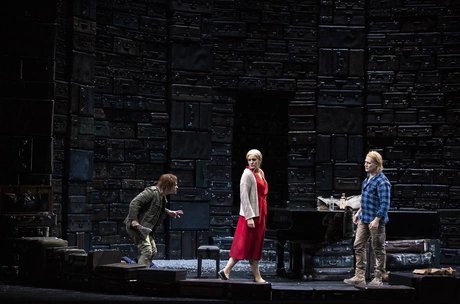 Eric Naumann als Hundingling, Lise Davidsen als Sieglinde, Brandon Jovanovich als SiegmundBernd Uhlig