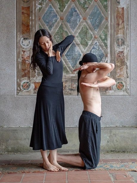 Symbolic Movement Choir: Sleepwalking Ballad