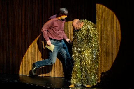 u. a. Roman Burdenko als Rigoletto