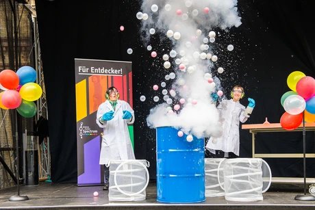 Szene aus Atmosph`Air - Die Spectrum Science Show