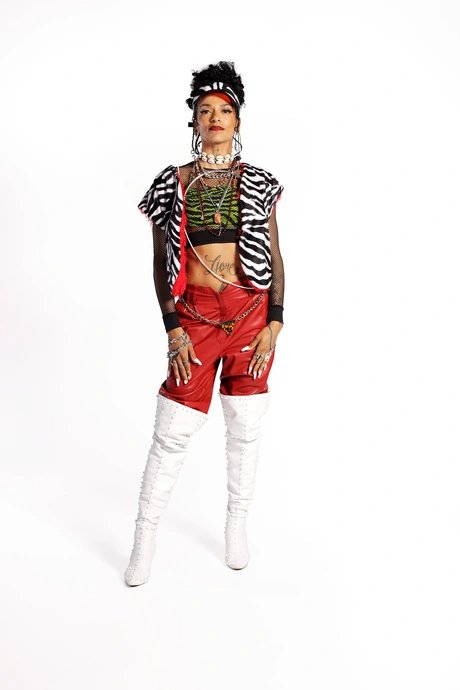 Porträtperformance Natasha Vergilio