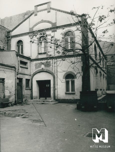 Ehemalige Synagoge in der Brunnenstraße 33, März 1990.