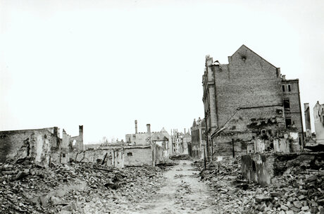 Zerstörungen in Vilnius, Litauen, 1944