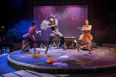 Aufbrechender Asphalt