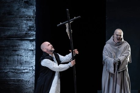Alex Esposito als Philipp II., Patrick Guetti als Der GroßinquisitorMarcus Lieberenz