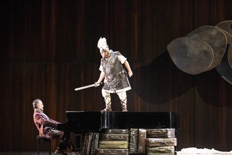 Clay Hilley als Siegfried, Gidon Saks als Hagen