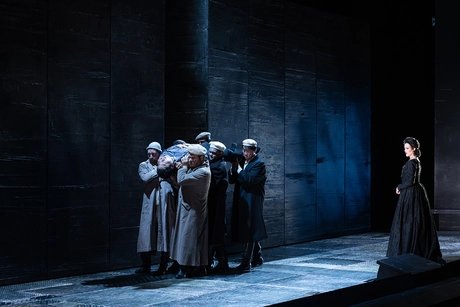 Gihoon Kim als Rodrigo, Marquis von Posa, Federica Lombardi als Elisabeth von ValoisMarcus Lieberenz