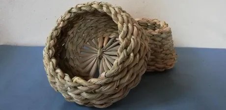 Handgemachtes Körchen aus gezwirnter Binse
