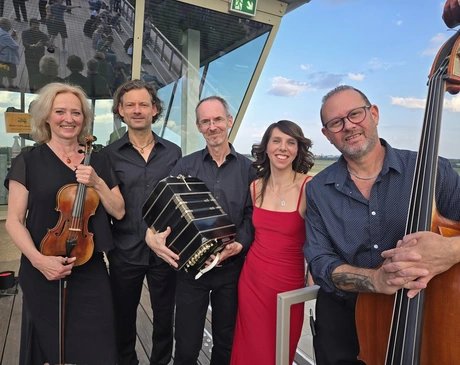 Cuarteto Nochero feat. Catalina Soiphie