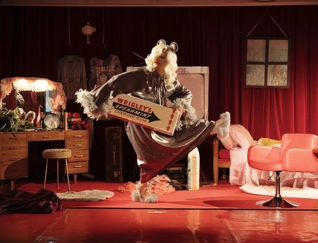 SALLY – Mein Leben im Drag