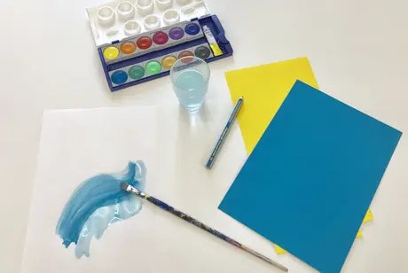 Malutensilien Tuschkaste, Pinsel, Papier und andere