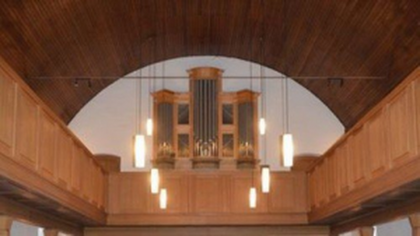 Blick auf eine Orgel