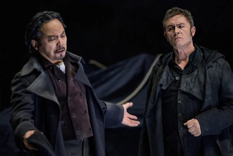 Liang Li als Daland, Egils Silins als Holländer