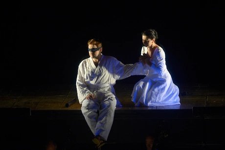 Attilio Glaser als Tamino, Elena Tsallagova als Pamina